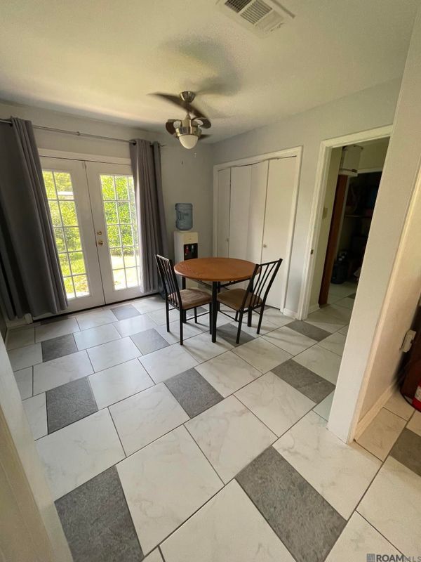 Foto del edificio - 12601 Patterson Rd
