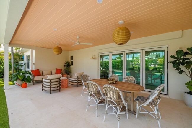 Foto del edificio - 225 Russlyn Dr