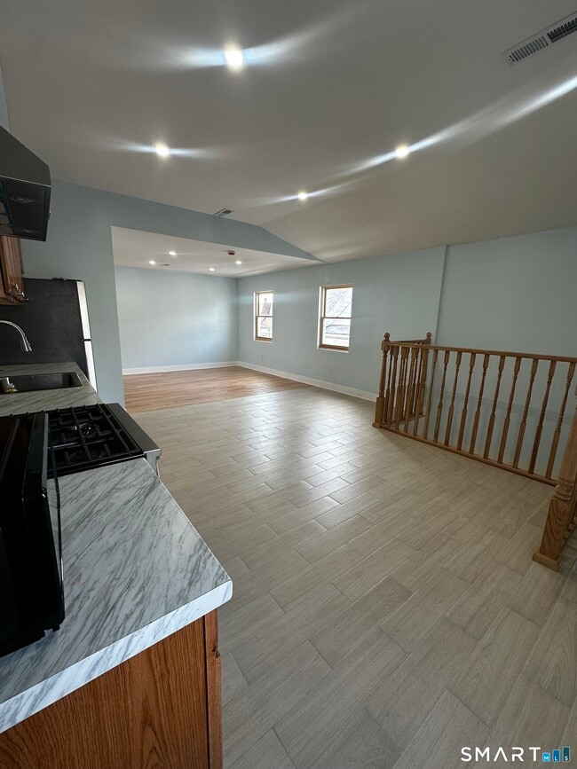 Foto del edificio - 185 Alpine St