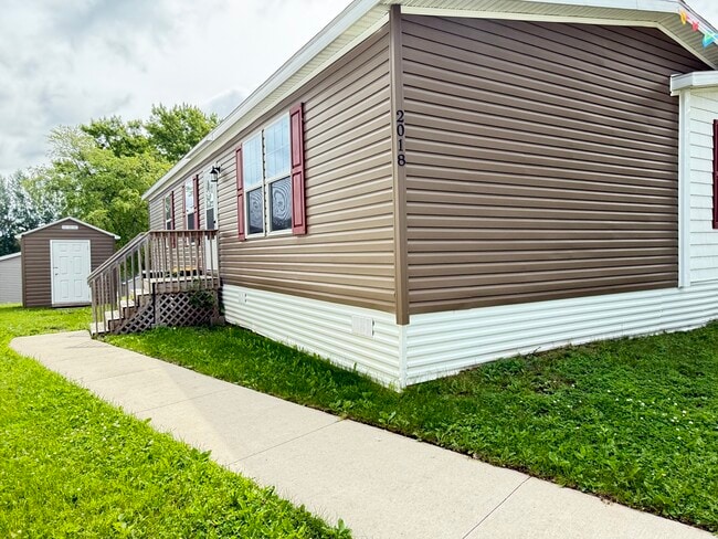 Foto del edificio - 2018 Lark Ln NW