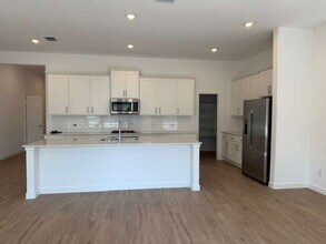 Building Photo - 804 Warleggan Wy