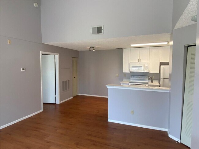 Building Photo - 711 Sugar Bay Way