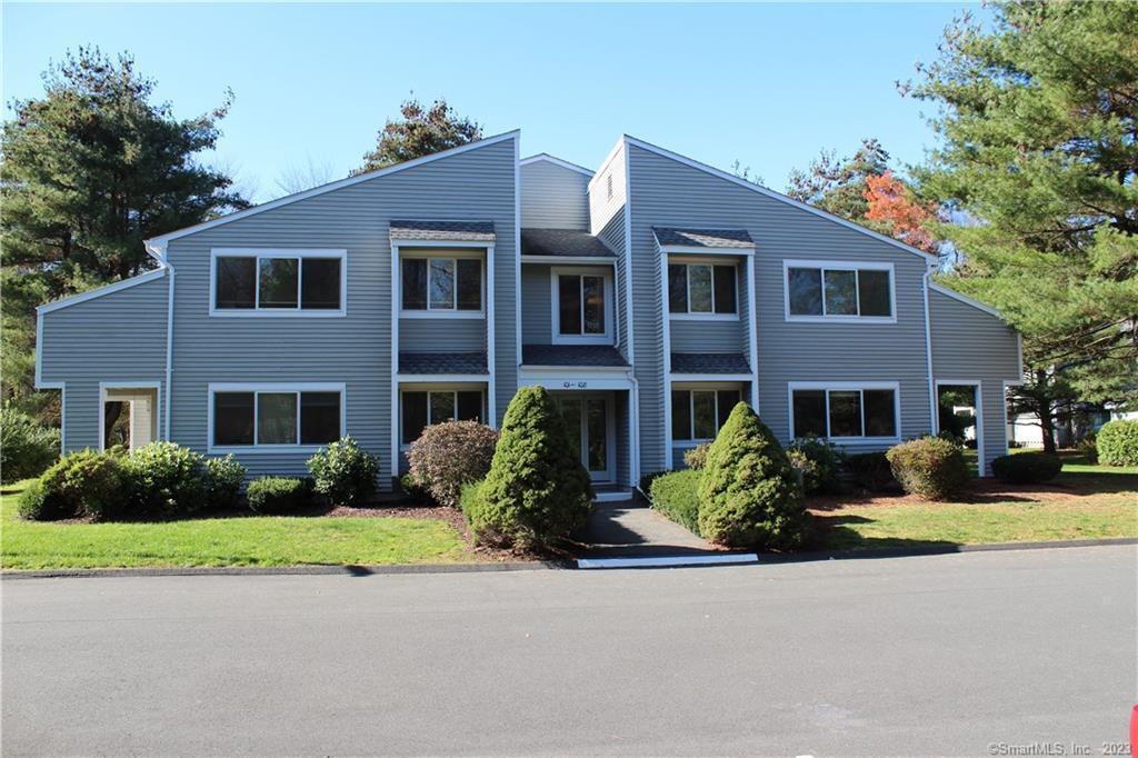 Foto principal - 102 Hilltop Dr