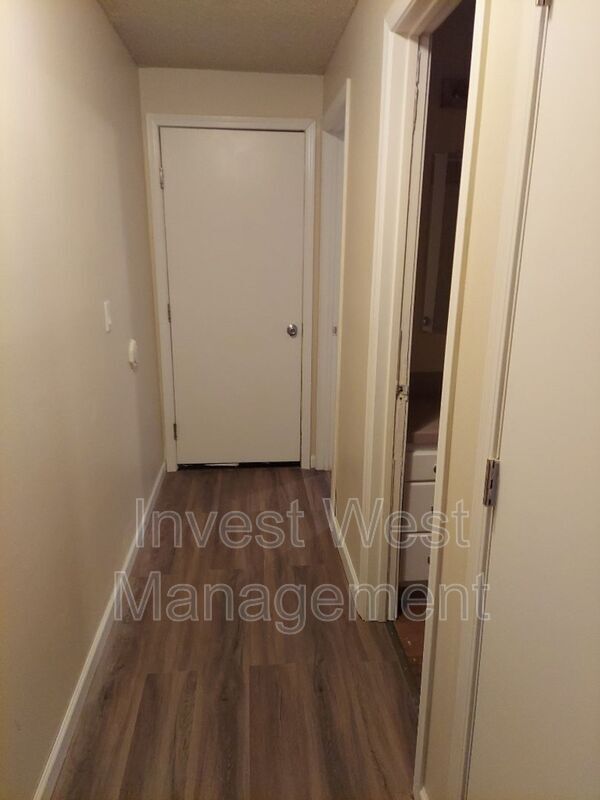 Foto del edificio - 3331 NE 57th Ave