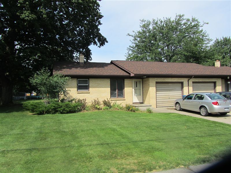 Primary Photo - 3 br, 1 bath Duplex - Wilson 4261