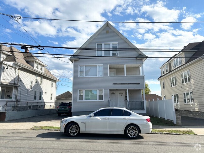 Building Photo - 285 Bronx Ave