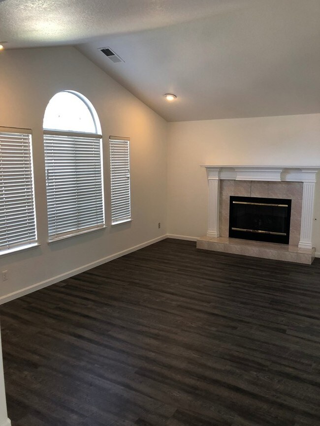 Building Photo - 9325 Stony Creek Ln