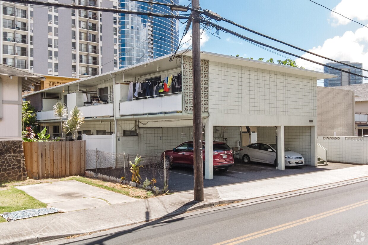 Foto principal - 1213 Rycroft St