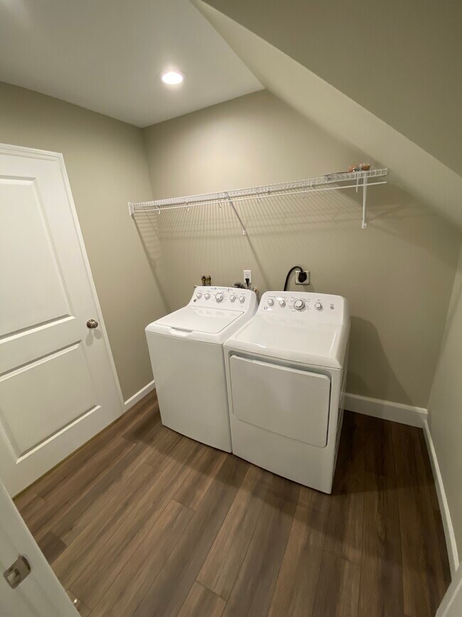 Laundry room - 28 Main St