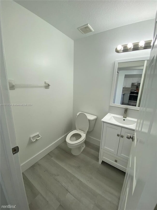 Building Photo - 3 br, 2.5 bath House - 8394 SW 152nd Ave