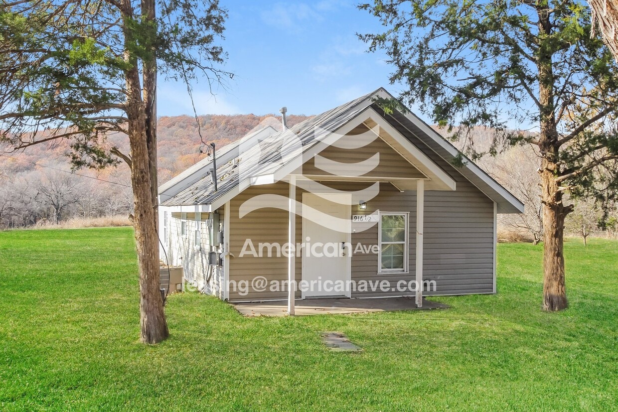 Foto principal - 916 1/2 North Willow Road, 74063; #1977520 - 1977520