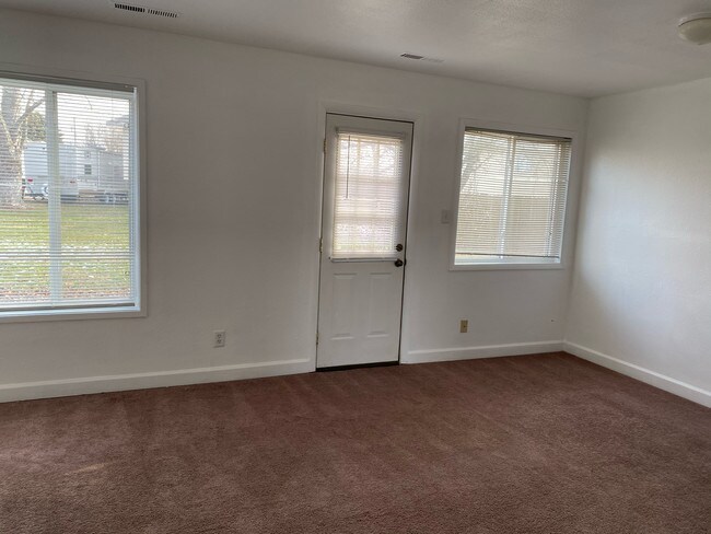 Foto del edificio - 44013 MacDill Ct