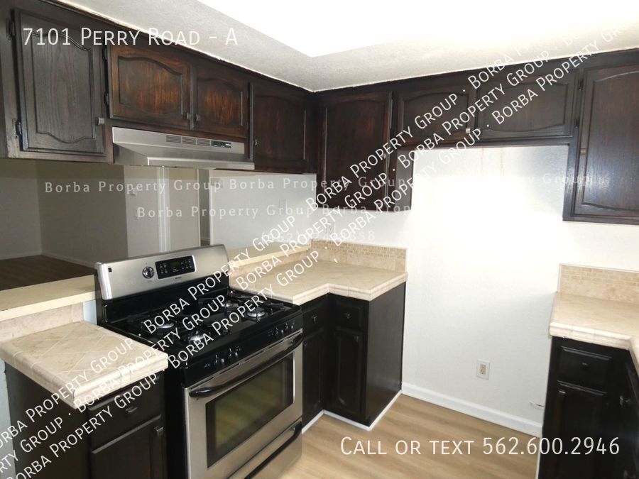 **STUNNING 2 BEDROOM | 1 BATH APARTMENT W... - **STUNNING  2 BEDROOM | 1 BATH APARTMENT W...