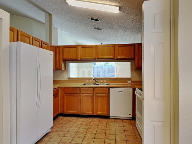 Foto del edificio - 4308 Iveyglen Ave