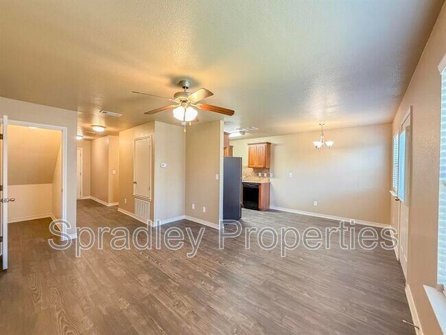 Foto del edificio - 4810B Deep Drive