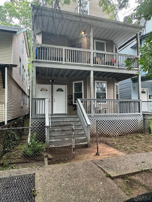 Primary Photo - 260 Amherst St