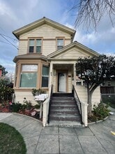 Building Photo - 42 N 10th St