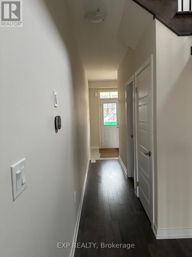 Building Photo - 128 Lilac Cir