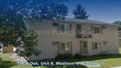 Building Photo - 714 N Oak St