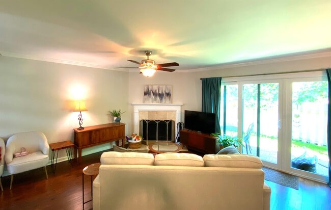 Photo - 1809 Parc Vue Townhome