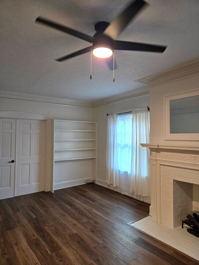 Foto del edificio - 2472 Overlook Rd