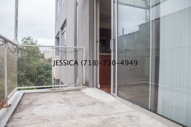 Foto del edificio - 377 Franklin Ave