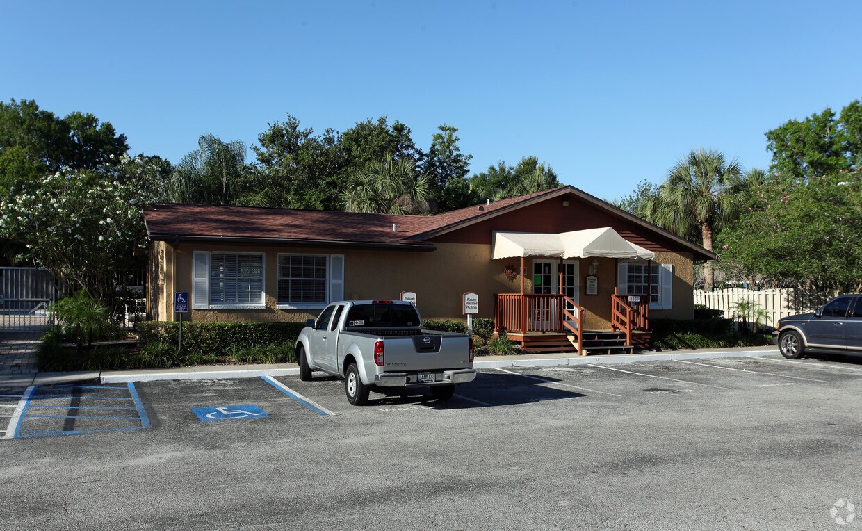 Armenia Village Apartments Tampa, FL