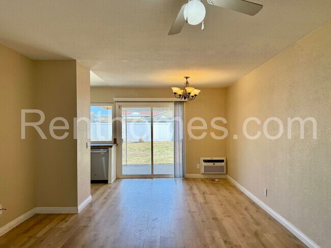 Foto del edificio - 8606 Ferndale St