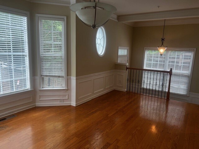 Foto del edificio - 212 Macleans Cross Ln SE