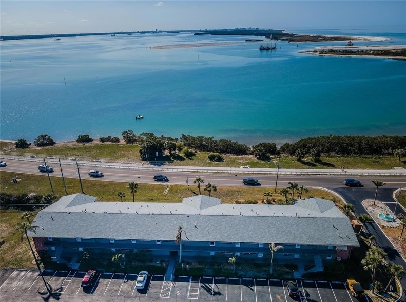Primary Photo - 2 Causeway Blvd