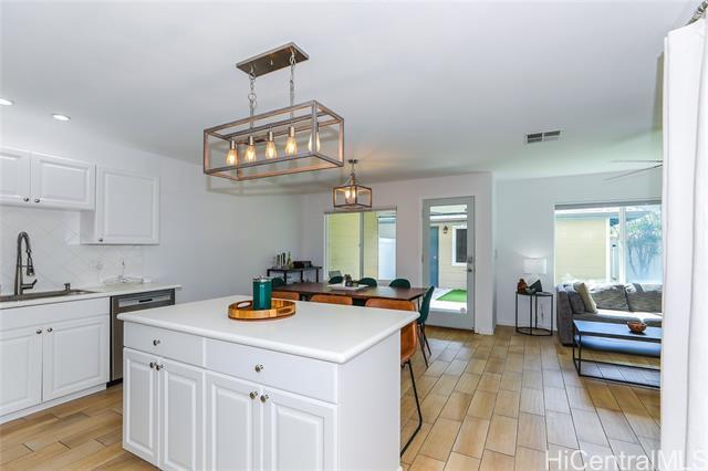 Building Photo - 91-1225-1225 Kaileolea Dr