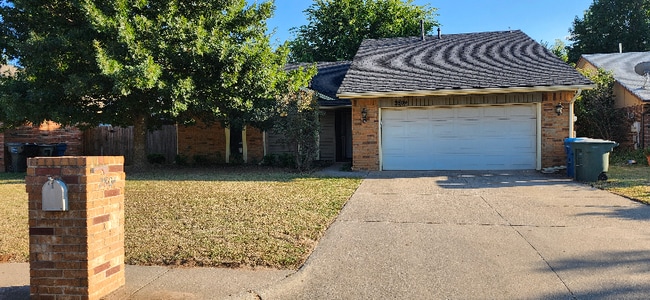 Photo - 2804 Fairfield Dr House