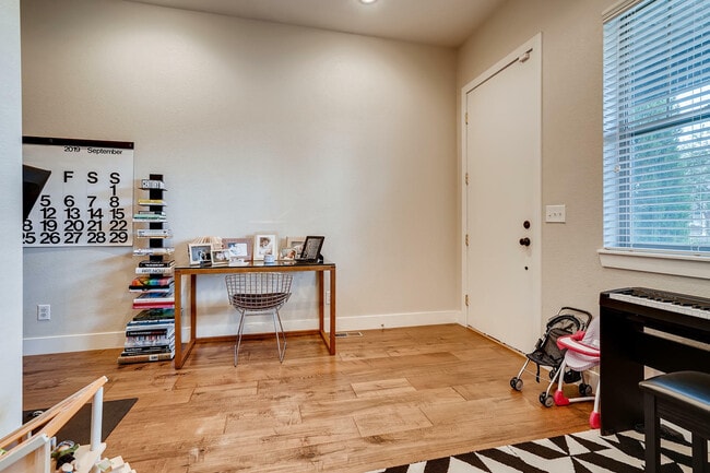 Building Photo - 534 S Lincoln St