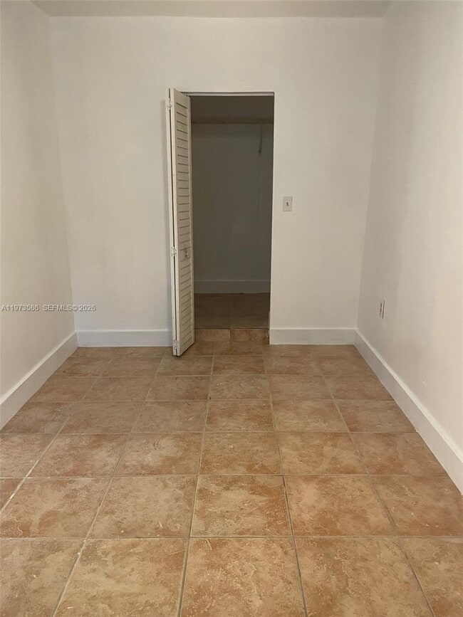 Foto del edificio - 746 NE 80th St