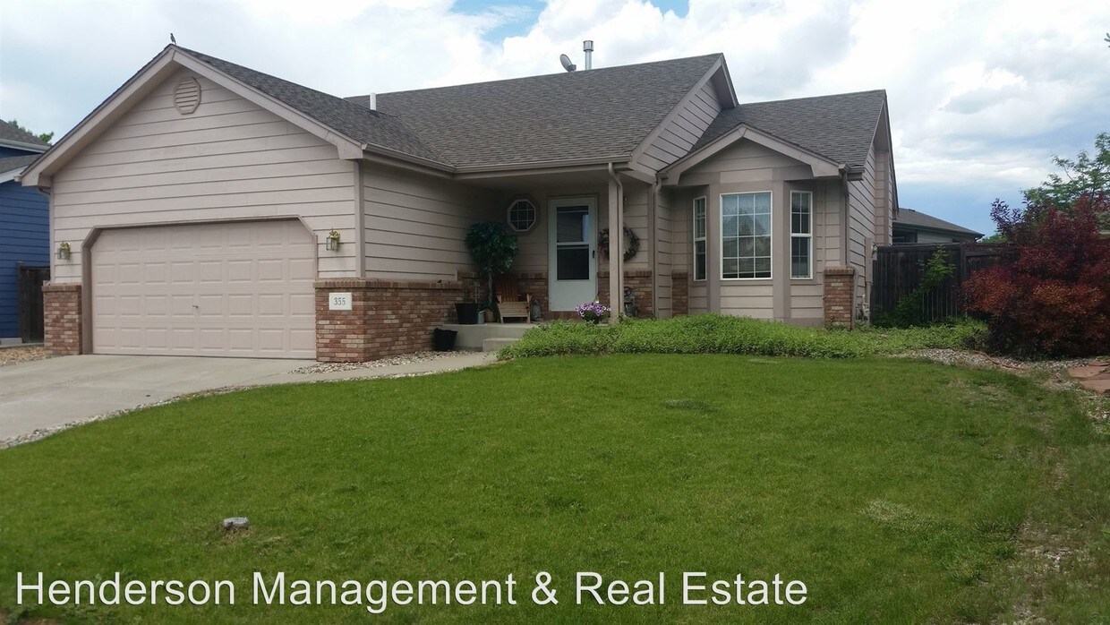 Foto principal - 3 br, 3 bath House - 355 Lavastone Ave
