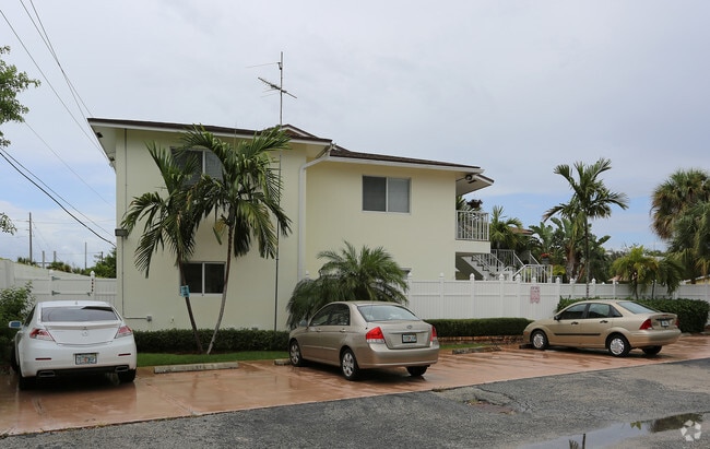 Building Photo - 1492 Holly Heights Dr
