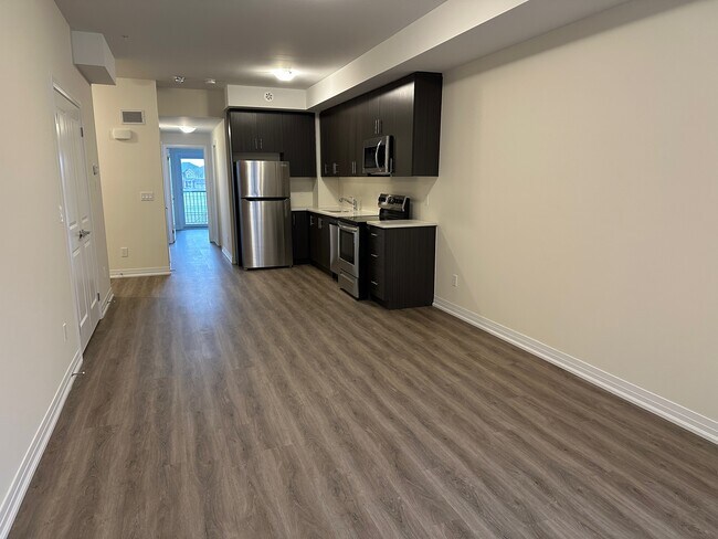 Building Photo - Fantastic 2-Bed + Den Condo for Rent in Pickering