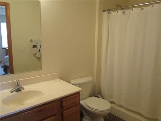 Building Photo - 112 Wind Stone Dr