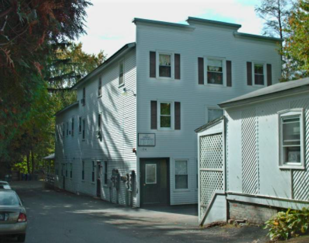 Primary Photo - 124 Amity St