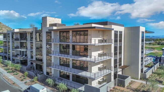 Foto del edificio - 4849 N Camelback Rdg Dr