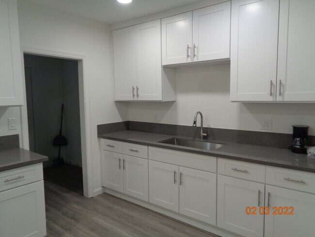 Foto del edificio - Cute and Cozy Ranch Style Home in East Lan...