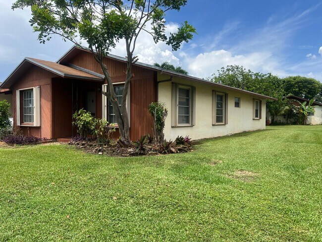 Foto del edificio - 543 SE 27th Way