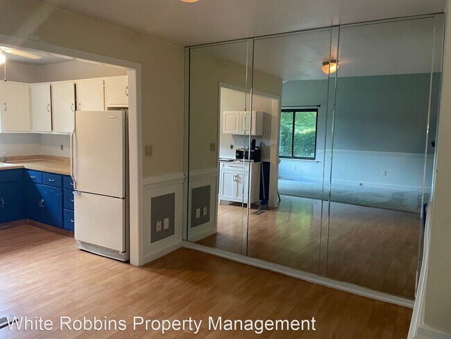 Building Photo - 3 br, 1.5 bath House - 4996 Mermaid Blvd