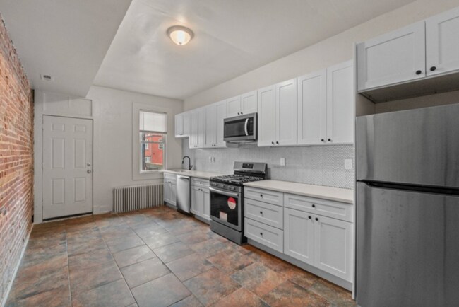 Foto del edificio - 217-219 E. Preston St.
