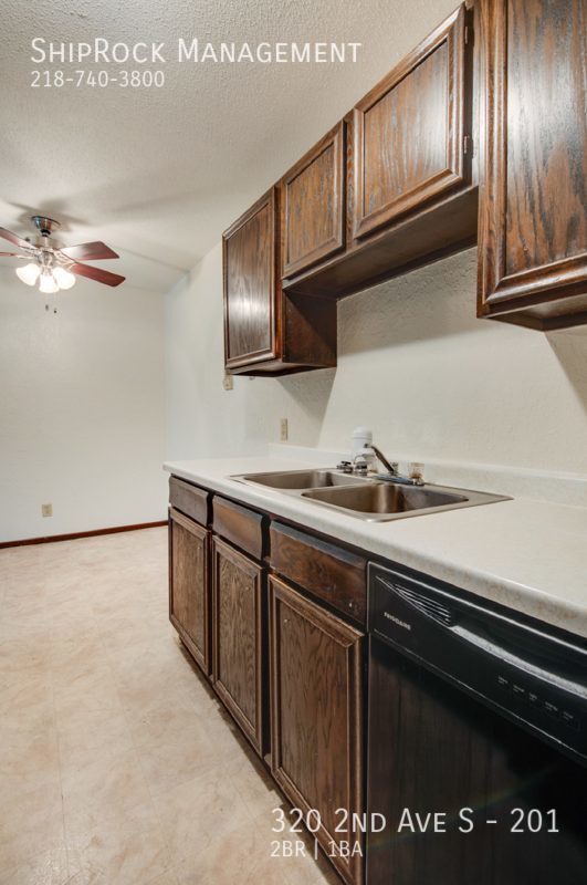 Foto del edificio - 320 2nd Ave S