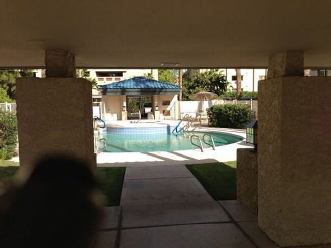 Building Photo - Beautiful Condo