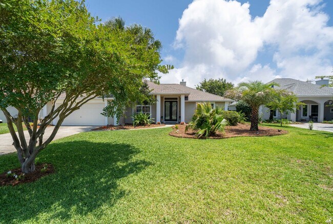 Building Photo - For Lease - Palm Bay 3 BR | 2 BA Home w/ P...