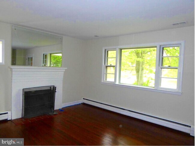 Photo - 5901 Brookland Rd (Alexandria, VA) House