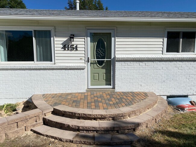 Building Photo - Newly Remodeled Ranch Style Home in Centen...