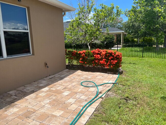 Building Photo - 5406 Sandy Shell Dr